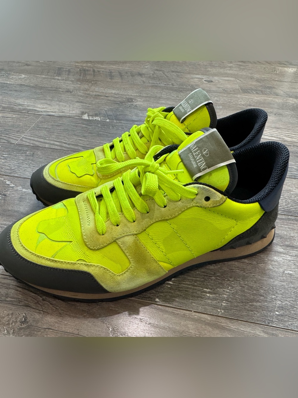 Valentino Garavani Rockrunner Neon Yellow Camo Sneakers Men EU 44 Neon Italy